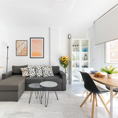 Wintowinrentals Quiet Apartment, Good Location, Free Parking Малага Екстер'єр фото