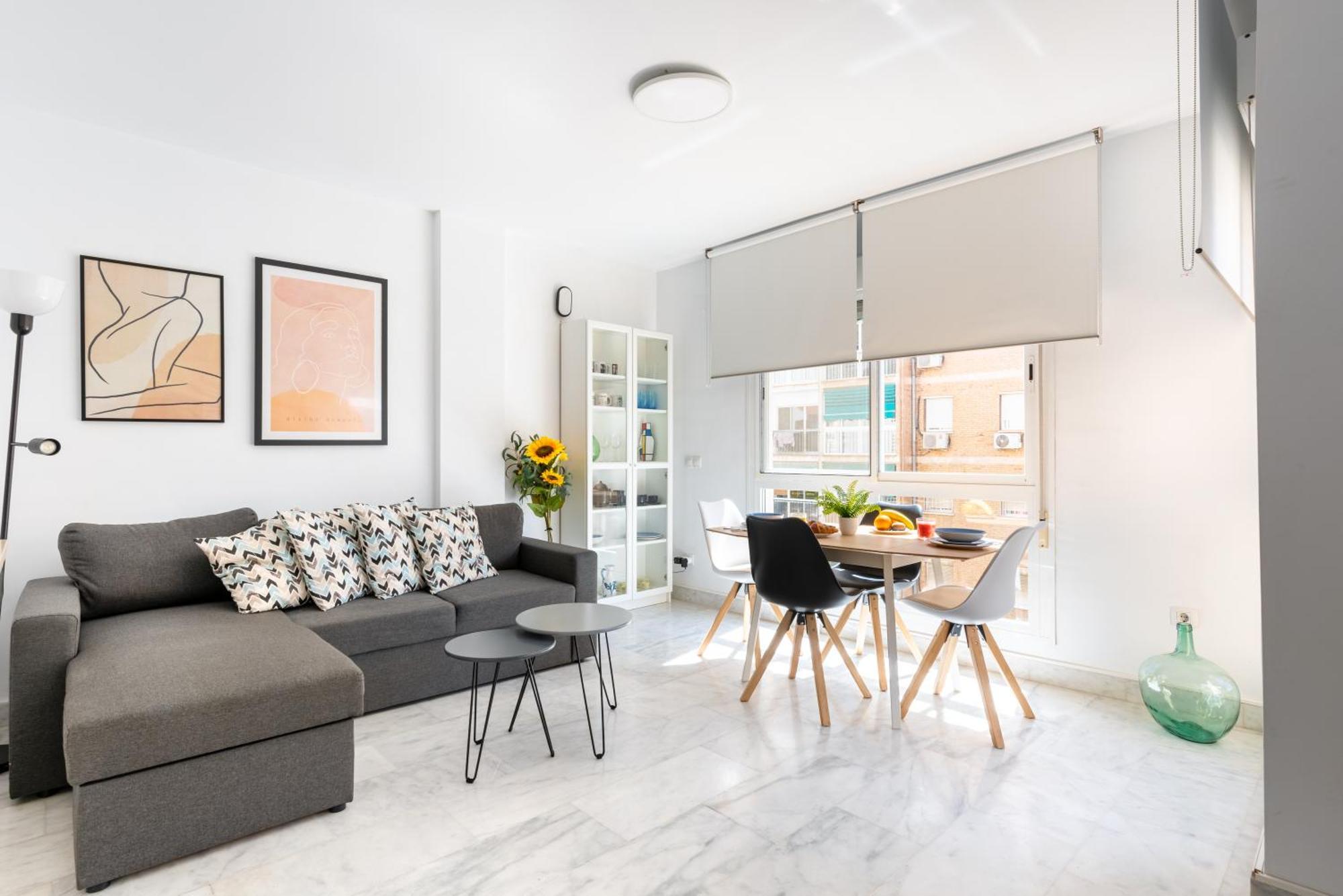 Wintowinrentals Quiet Apartment, Good Location, Free Parking Малага Екстер'єр фото