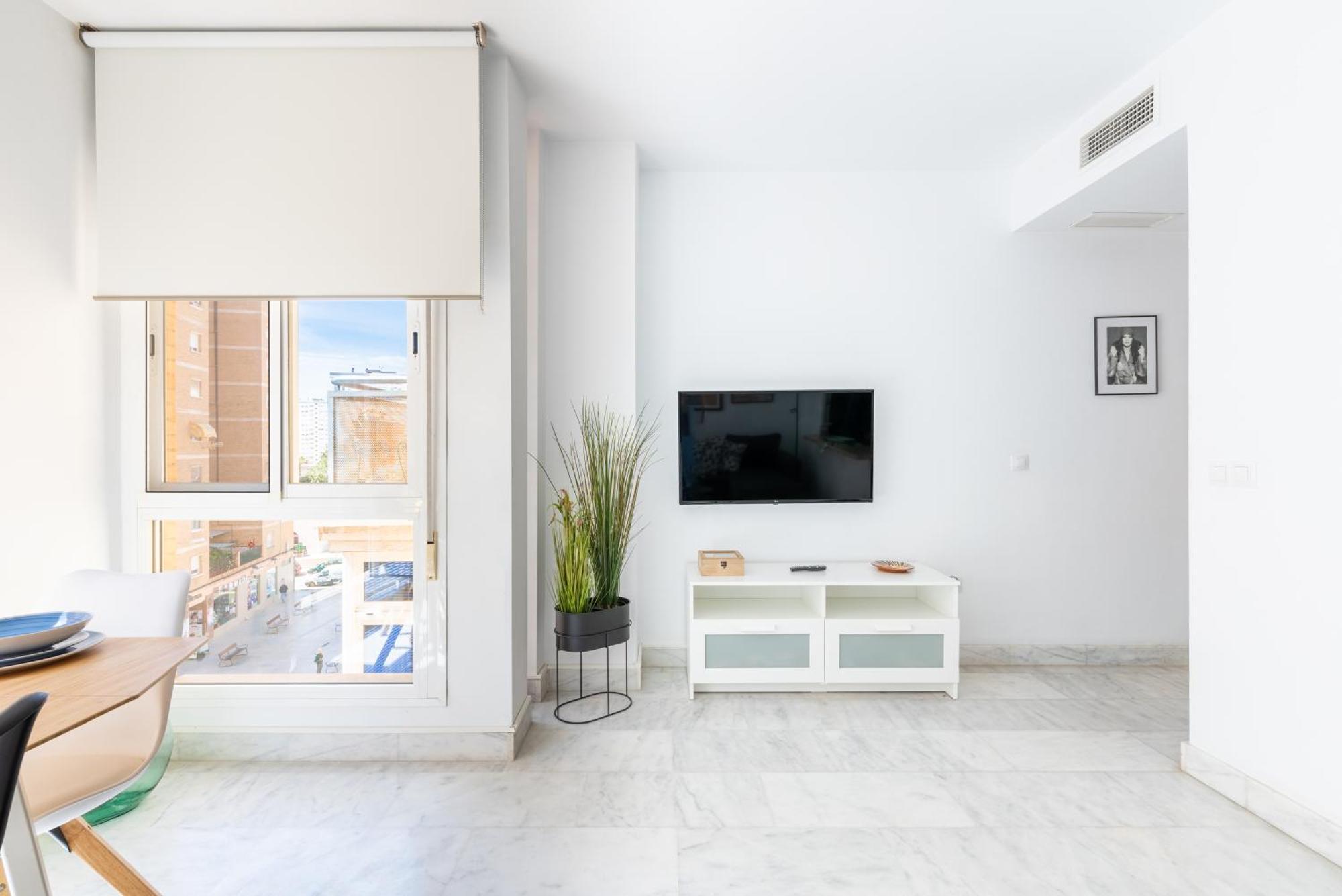 Wintowinrentals Quiet Apartment, Good Location, Free Parking Малага Екстер'єр фото